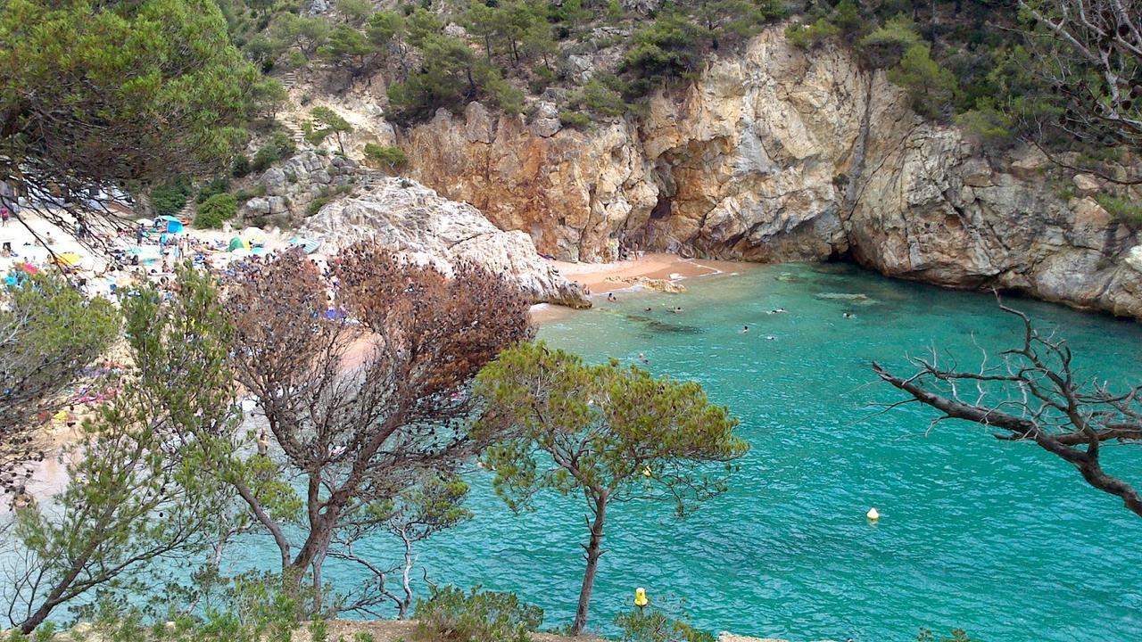 Hôtel Kampaoh Cala Pola à Tossa de Mar Extérieur photo